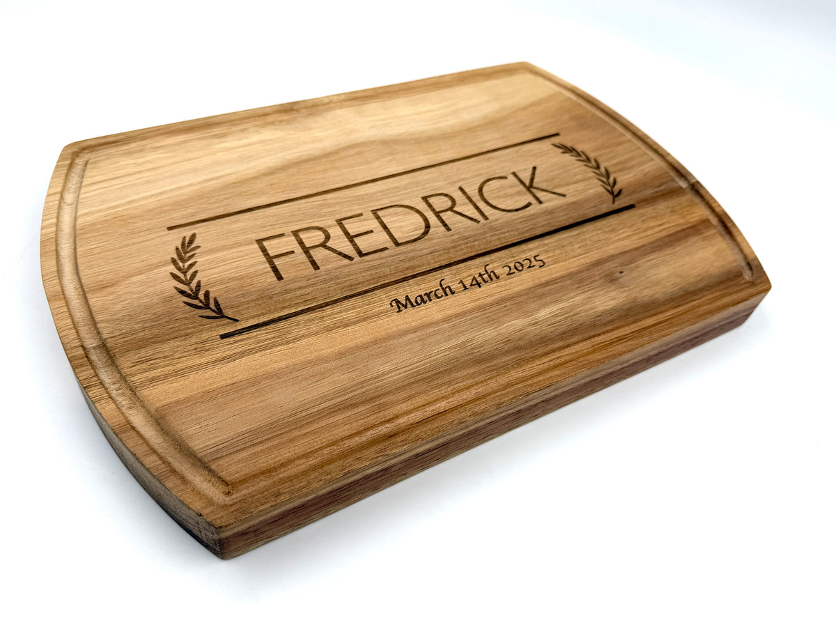 TEAK ROUNDED CORNER CUTTING BOARD
